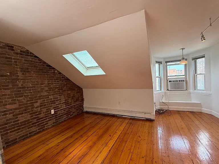 88 W Springfield St #4 — Photo 8