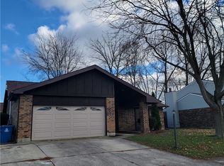 8940 Willowgate Ln, Dayton, OH 45424