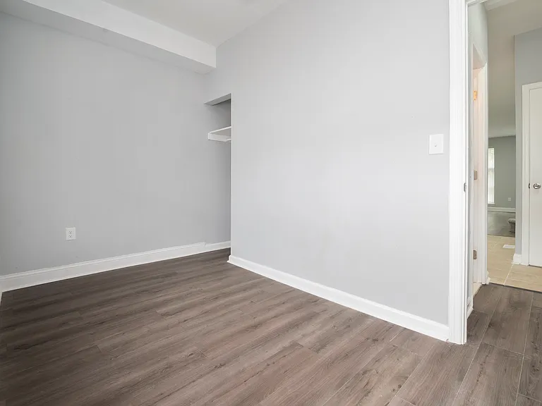 415 N Kenwood Ave — Photo 10