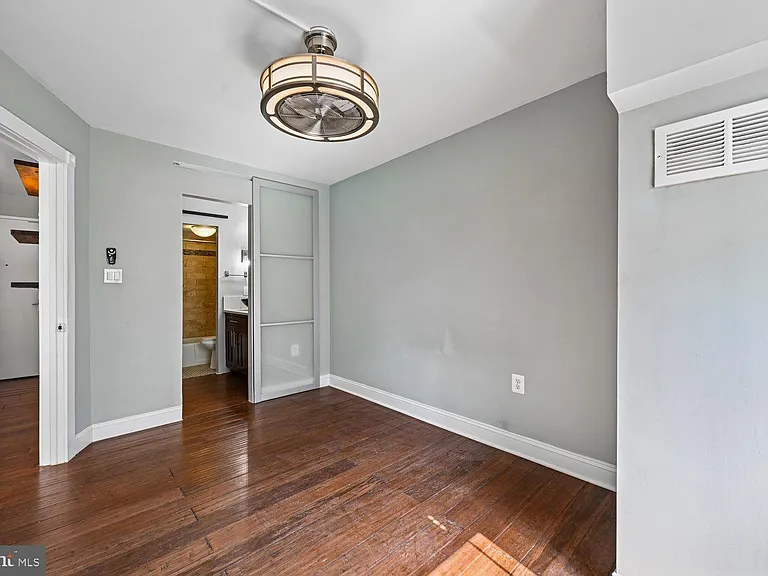 1718 P St NW #617 — Photo 14