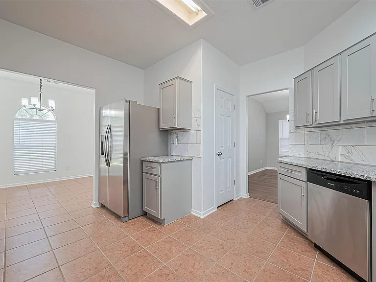 12230 Hawthorne Hill Cir — Photo 20