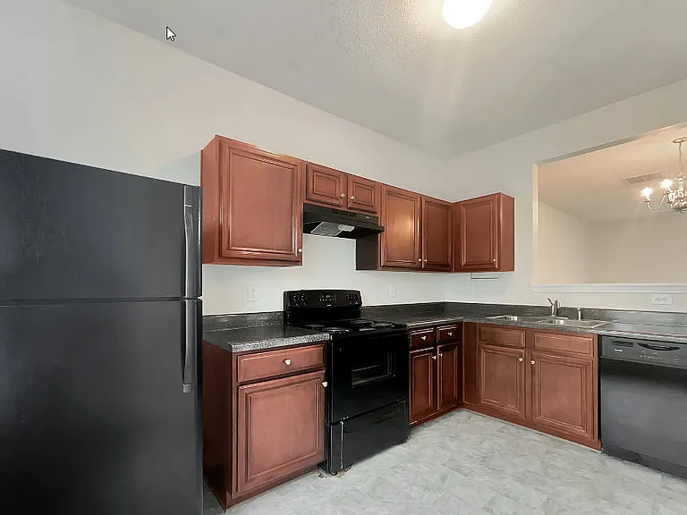 2226 Bigwood Trl — Photo 3