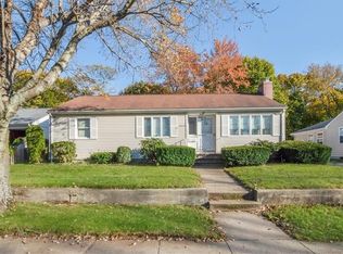 2476 Cranston St, Cranston, RI 02920