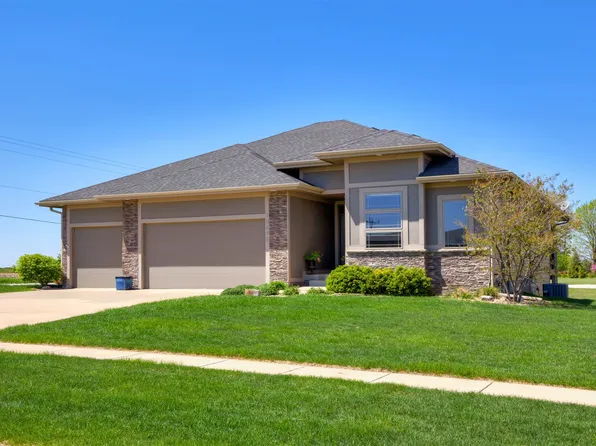 10695 NW 72nd Ln, Johnston, IA 50131