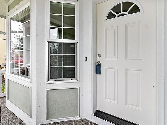 2nd image of 16909 4th Ave S