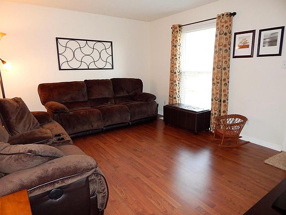 4th image of 5600 Burbury Ln