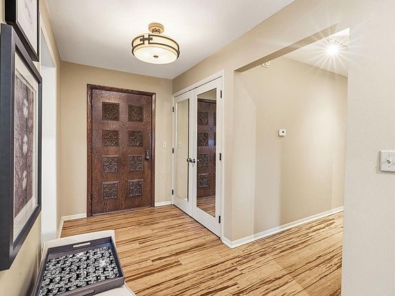 5th image of 1229 N Jackson STREET #301