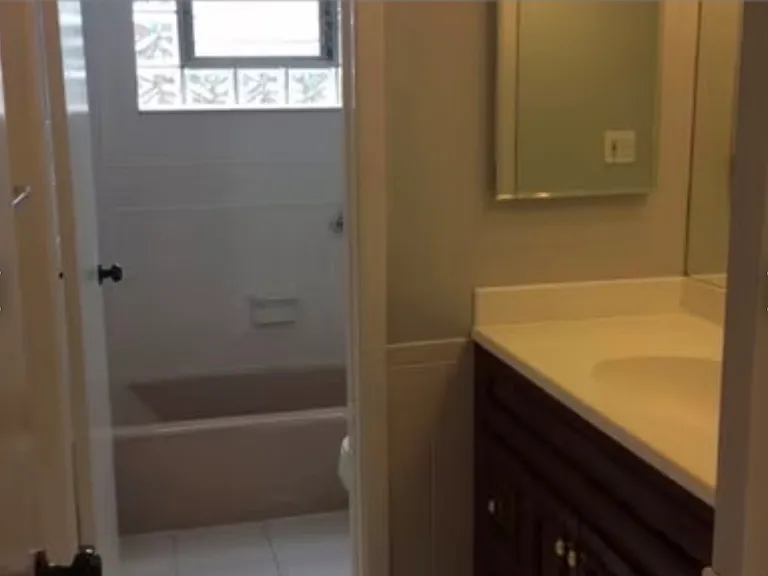 6864 N Northwest Hwy #1C — Photo 7