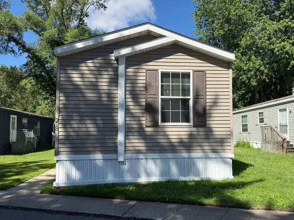 51074 Mott Rd Trlr 218, Canton, MI 48188