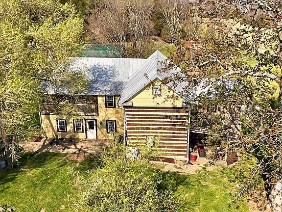 4th image of 45 Cougar Hollow Rd