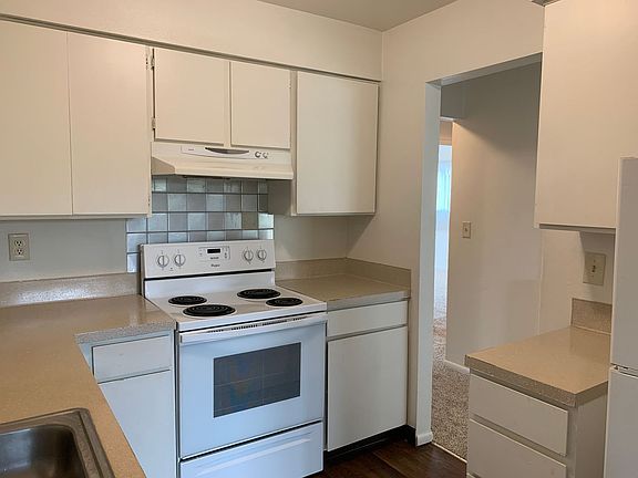 2nd image of 2275 NE Division St APT 6