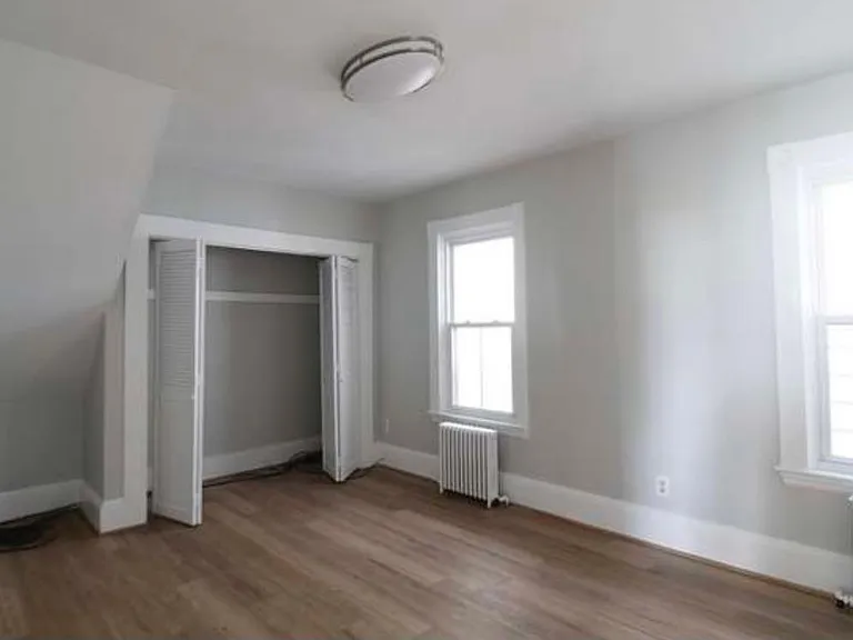 415 Summer St #2 — Photo 3