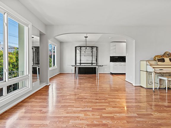 5th image of 3051 Laguna St #3051