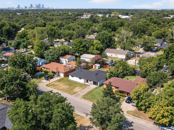 3137 Eastridge Dr, Haltom City, TX 76117