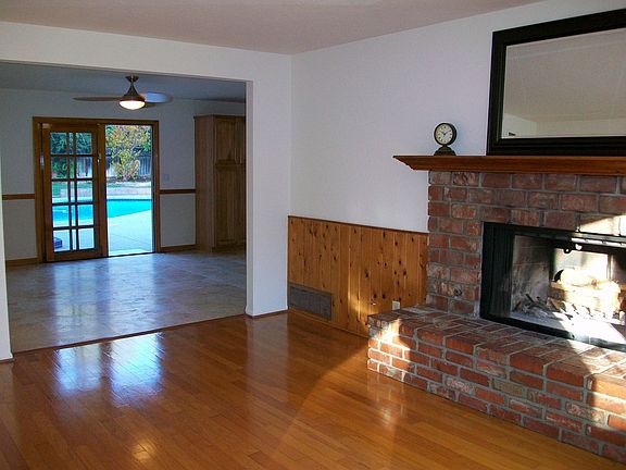 4th image of 1113 Fierro Dr