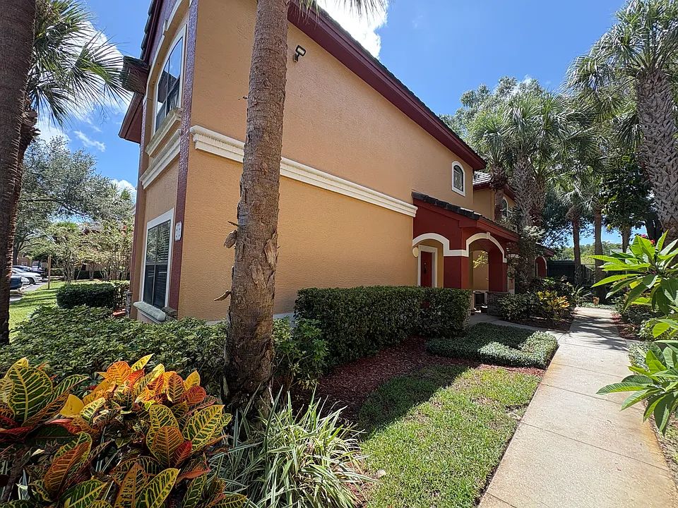 2220 Chianti Pl #814