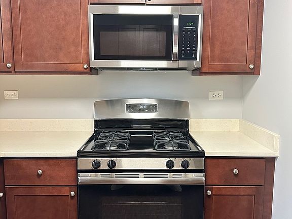 3rd image of 201 Penny Ave APT 2C