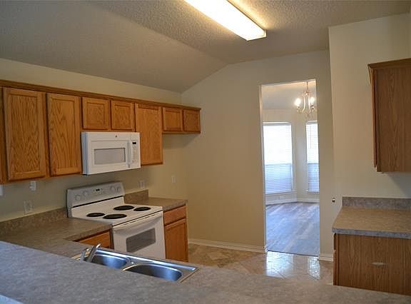 4th image of 2417 Glenhaven Dr