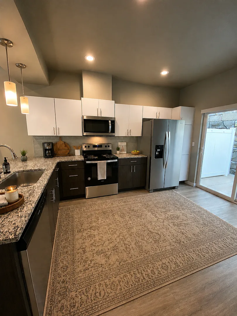 Townhome Goals: In-Unit Laundry, A/C + Private Patio! — Photo 3