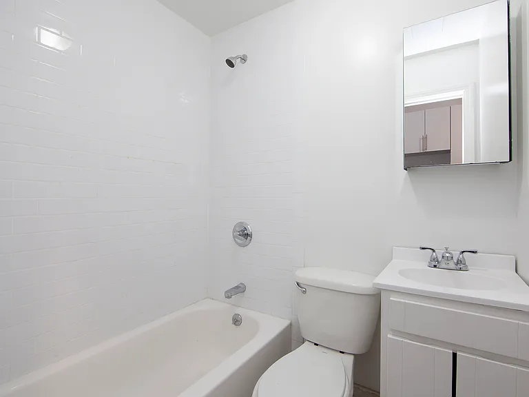 15 Essex St #3 — Photo 8