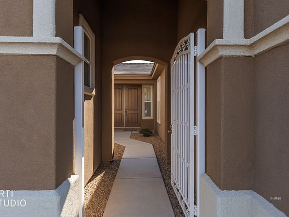 3rd image of 140 Admiral Benbow Way