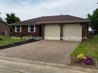 8977 Arcadia Dr, Newburgh, IN 47630