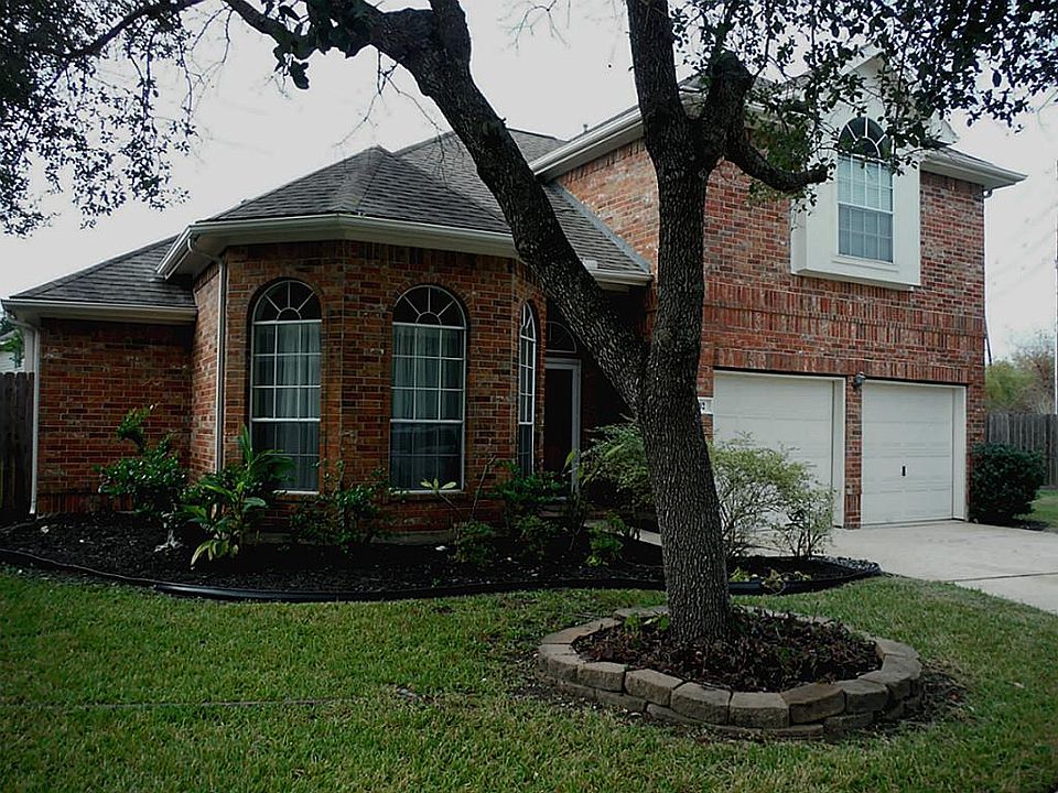 1st image of 802 Portsmouth Dr