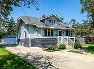 1888 Miner St, Des Plaines, IL 60016