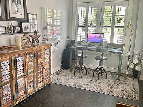 Entry/Office