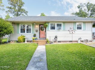 2102 Henderson Ave, New Bern, NC 28560