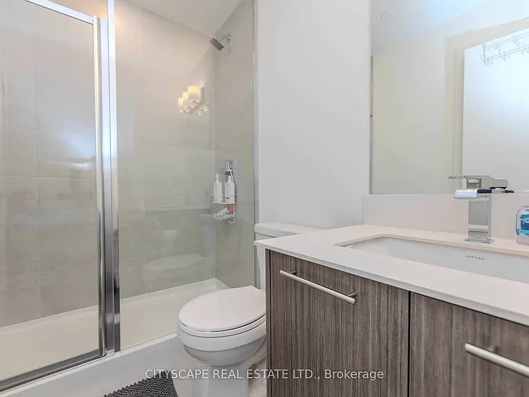 871 Sheppard Ave W #46 — Photo 31