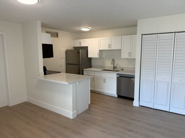 647 Executive Center Dr #S102, West Palm Beach, FL 33401