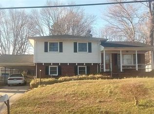 1911 Drexel Rd, Greensboro, NC 27405