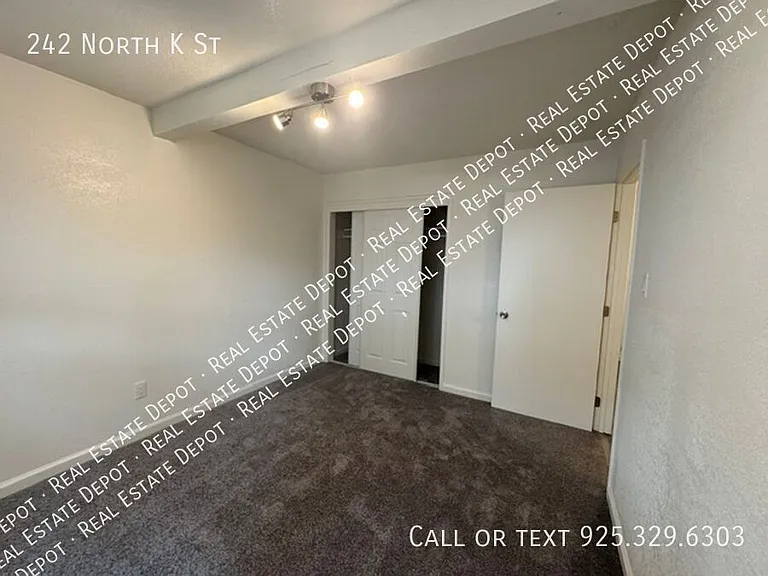 242 N K St — Photo 9