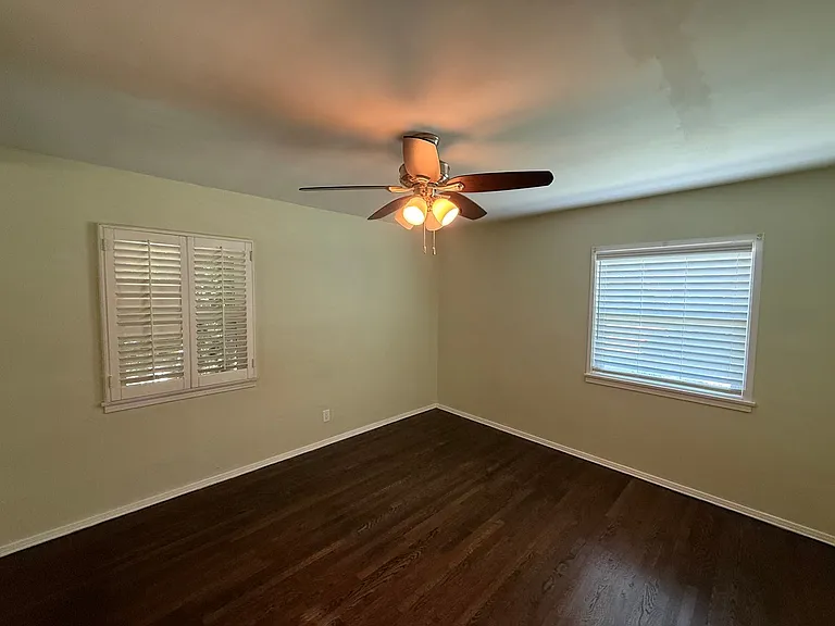 6059 Bluebell Ave — Photo 15