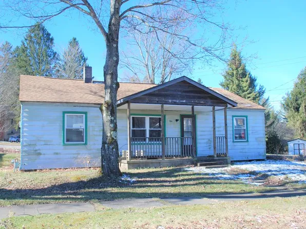 131 Walnut St, Marienville, PA 16239