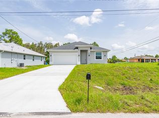 3300 42nd St SW, Lehigh Acres, FL 33976