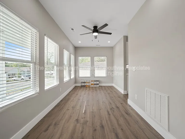 2711 Tarleton Ave — Photo 14