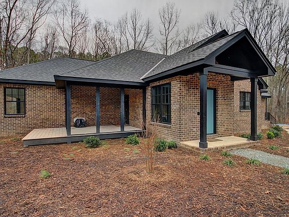 Screened in porch with grilling deck