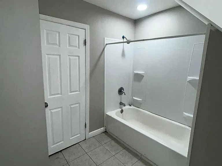 112 Jubilee St — Photo 9