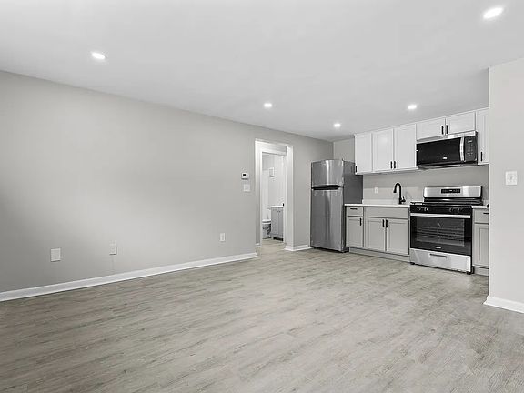 2nd image of 58 N Paul St #1