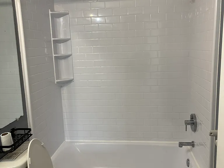 1746 Pine Tree St S #H — Photo 2