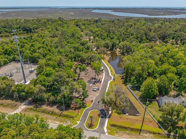 117 Canopy Ct #3, Saint Simons Island, GA 31522