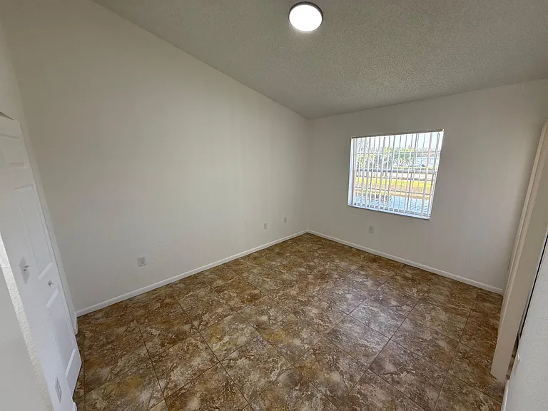 2851 N Oakland Forest Dr #307 — Photo 11