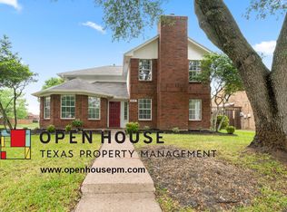 8101 Yacht Club Dr, Rowlett, TX 75089