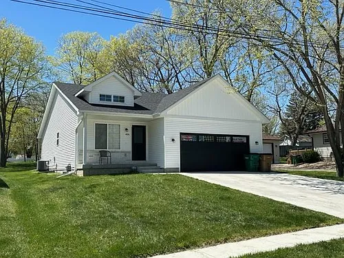 406 Walnut St Photo 1