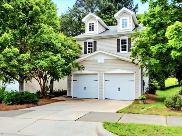 3010 Remington Oaks Cir, Cary, NC 27519