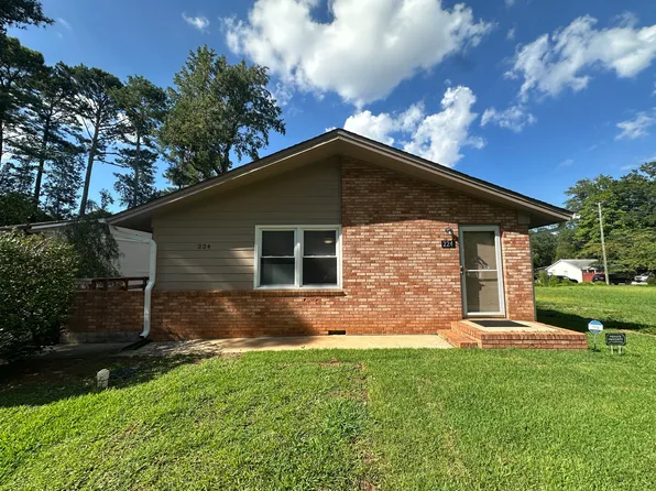 224 Adams St, Cary, NC 27513