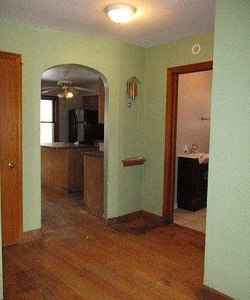 4th image of 3223 W 97th St