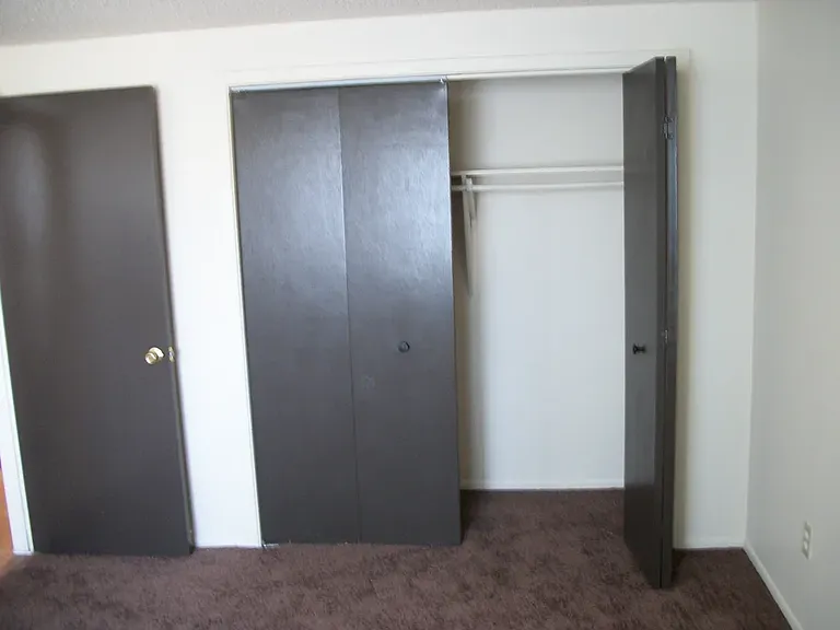 Falcon Apartments — Photo 6